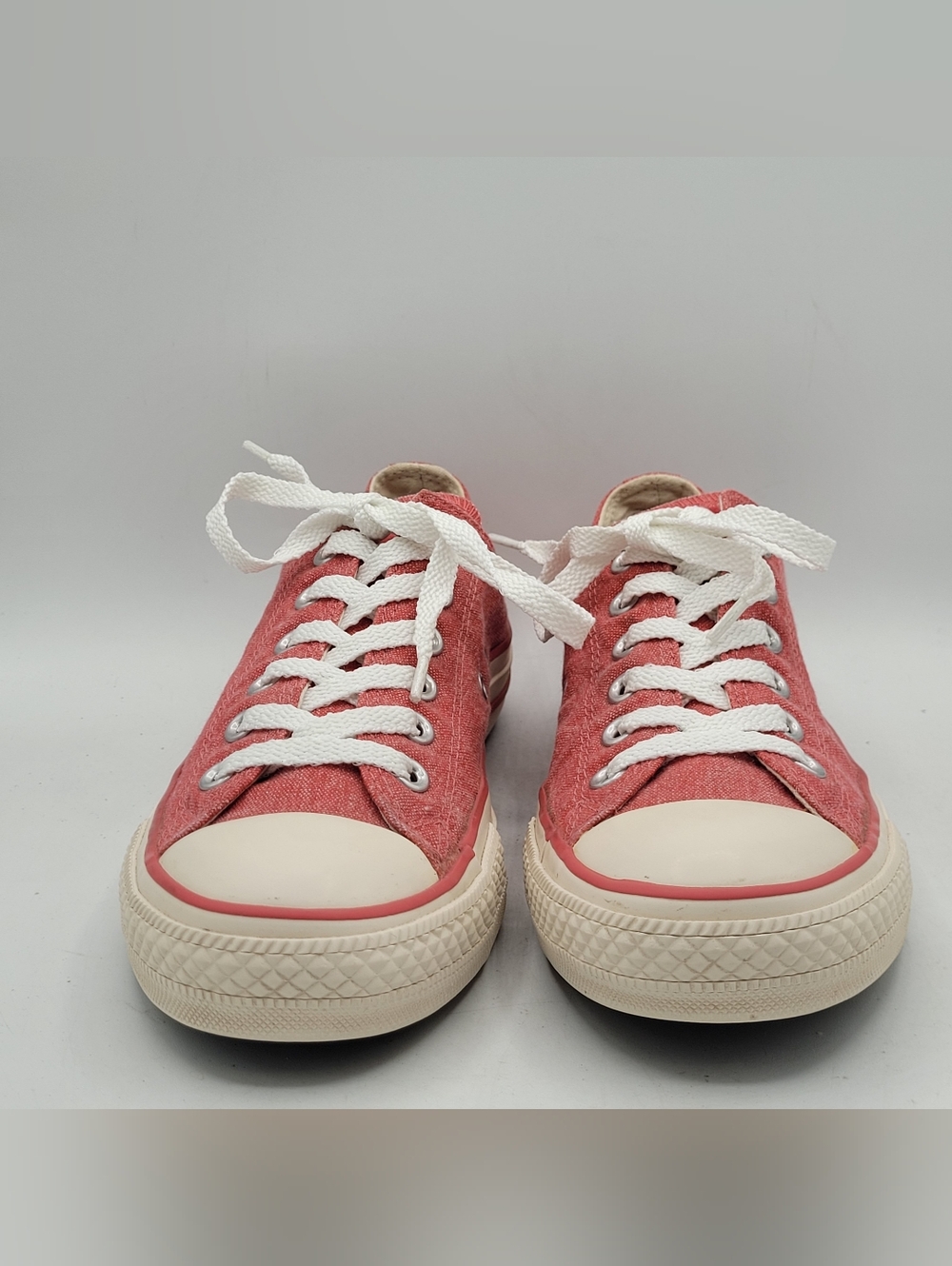 Converse Size 7 In Mens 9 In Womens - Picture 12 of 16